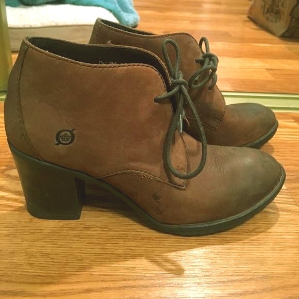 EUC Born Leather Boot 7.5